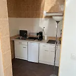 Appartement Tout Equipe Proche De La Gare De Narbonne