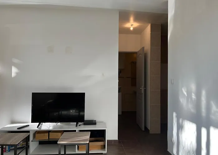 Appartement Tout Equipe Proche De La Gare De Narbonne